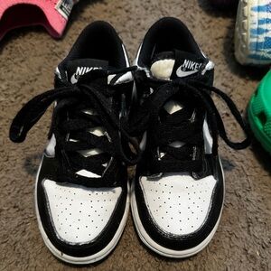 Nike panda Dunks 11 kids with color bleed READ